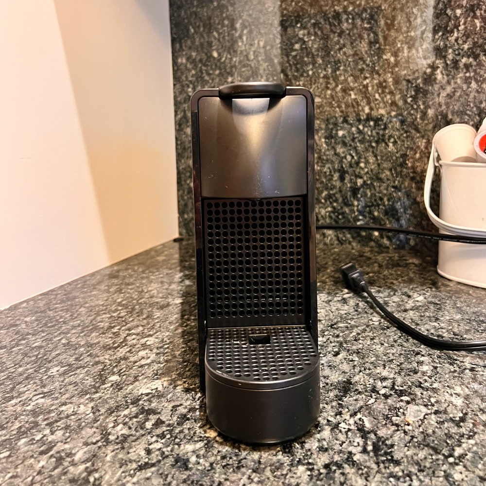 Essenza Mini Intense in Black